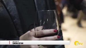 Vinum Mentitum. La Guardia di Finanaza ha sequestrato in tutta Italia 2,5 milioni di vino falsamente Dop. A Bergamo tutto regolare