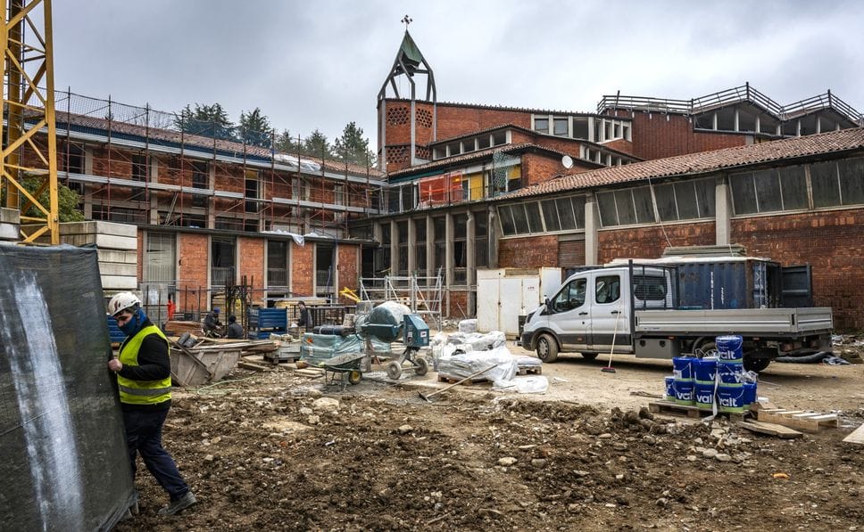 Lavori in corso all’ex Sacro Cuore di via Ghirardelli a Bergamo
