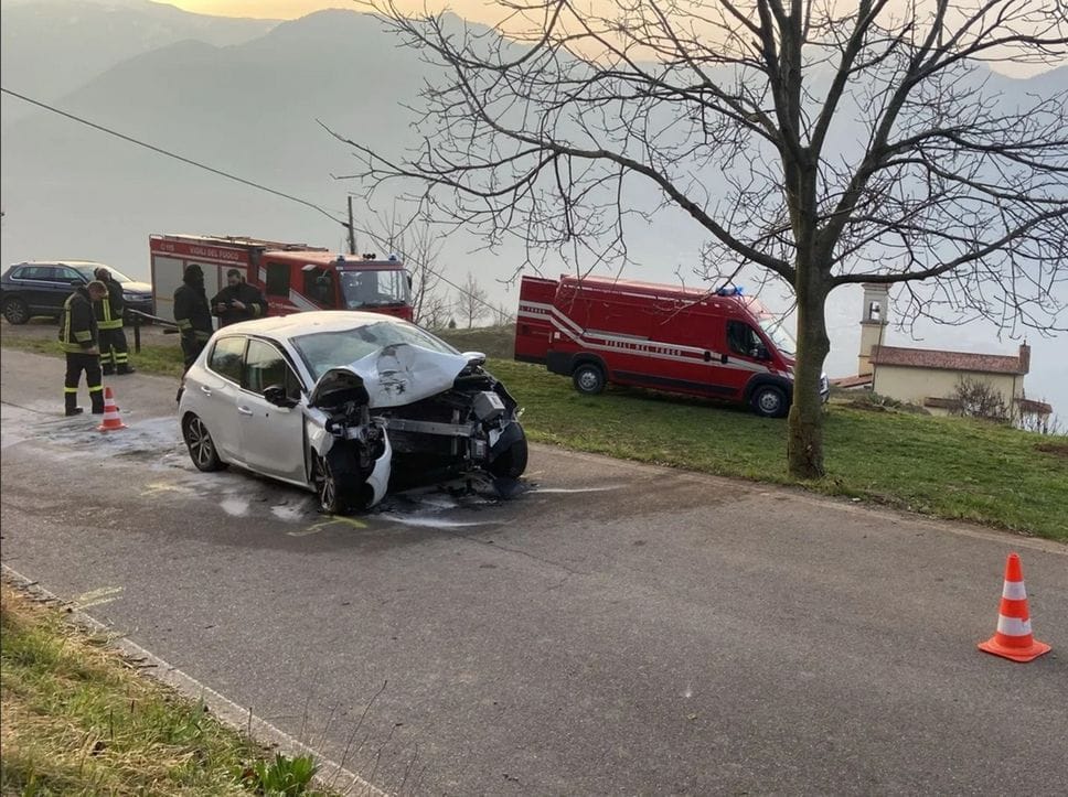 L’intervento dei mezzi di soccorso a Ceratello