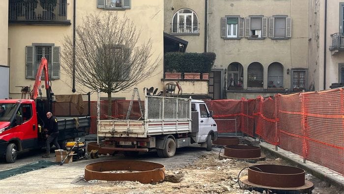 piazza angelini ecco i carpini la loggia torner224 a splendere