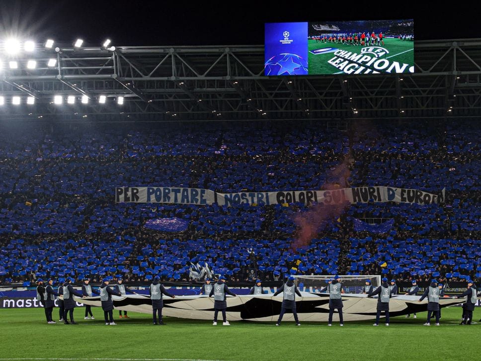 La coreografia della Nord nella gara contro il Borussia Dortmund