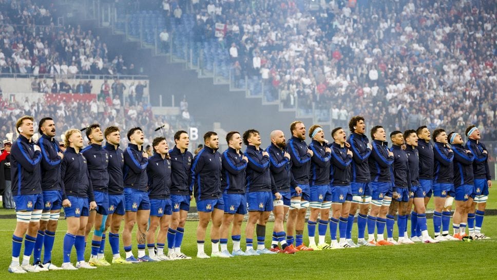 L’Italia di rugby all’Olimpico di Roma davanti a 69mila spettatori ha battuto per la prima volta nella sua storia l’Inghilterra nel Sei Nazioni