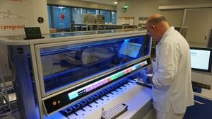 Diagnostica oncologica di precisione e analisi cliniche: all’ospedale Papa Giovanni due strumenti al top in Europa