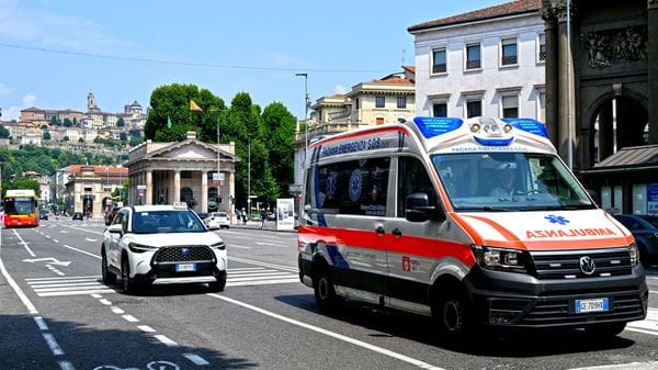 Itis Paleocapa, studente tenta di lanciarsi dalla finestra: salvato in extremis dal docente
