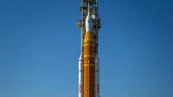 Ritorno alla Luna, è partita la missione Artemis II  VIDEO