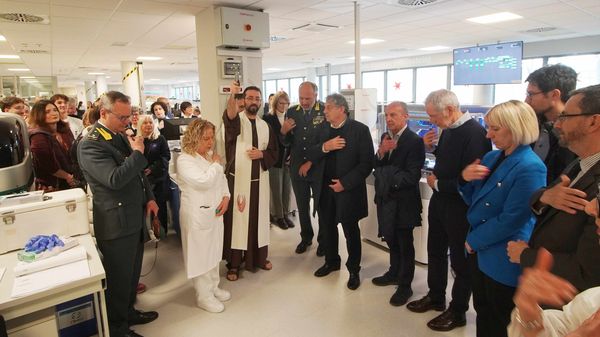 Robot e scansioni con l’IA Per il «Papa Giovanni» strumenti al top in Europa