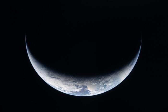 Artemis II, la navetta Orion in viaggio verso la Terra 