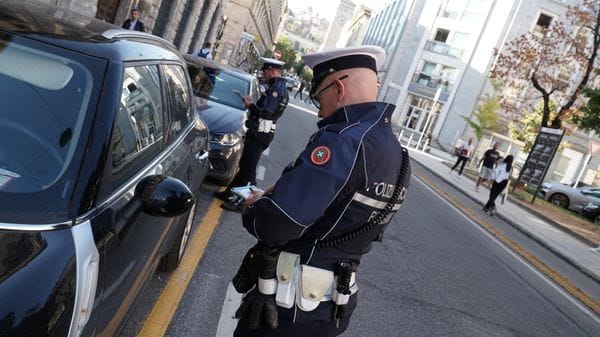 A Bergamo più multe, ma la notifica online rallenta i pagamenti: incassi giù