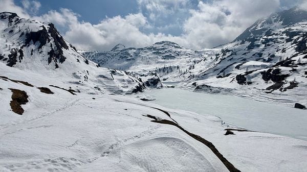 «Bianchi Laghi Gemelli...»