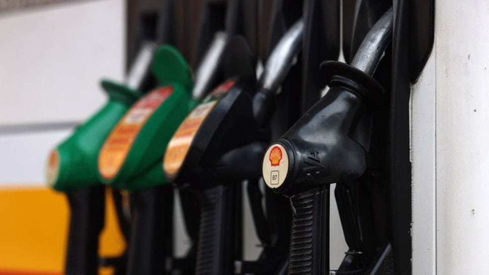 Inflazione e carburanti fanno male pure a Trump