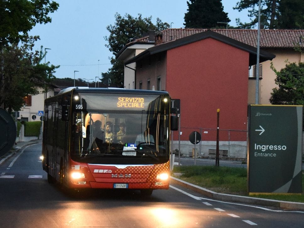 Traffico a Bergamo nel sabato di eventi, test superato. Luci e ombre per la sosta
