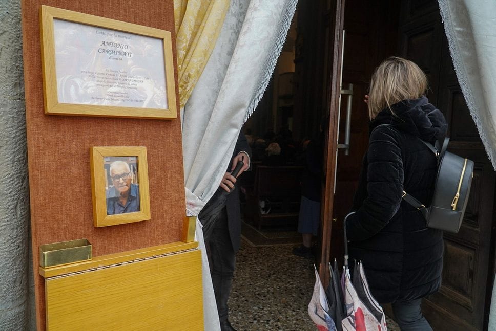 Folla all’ultimo saluto ad Antonio Carminati, custode dell’anima della Valle Imagna