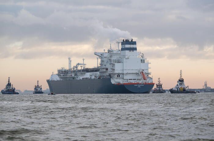 Il gas prosegue la corsa ad Amsterdam con il blocco navale Usa