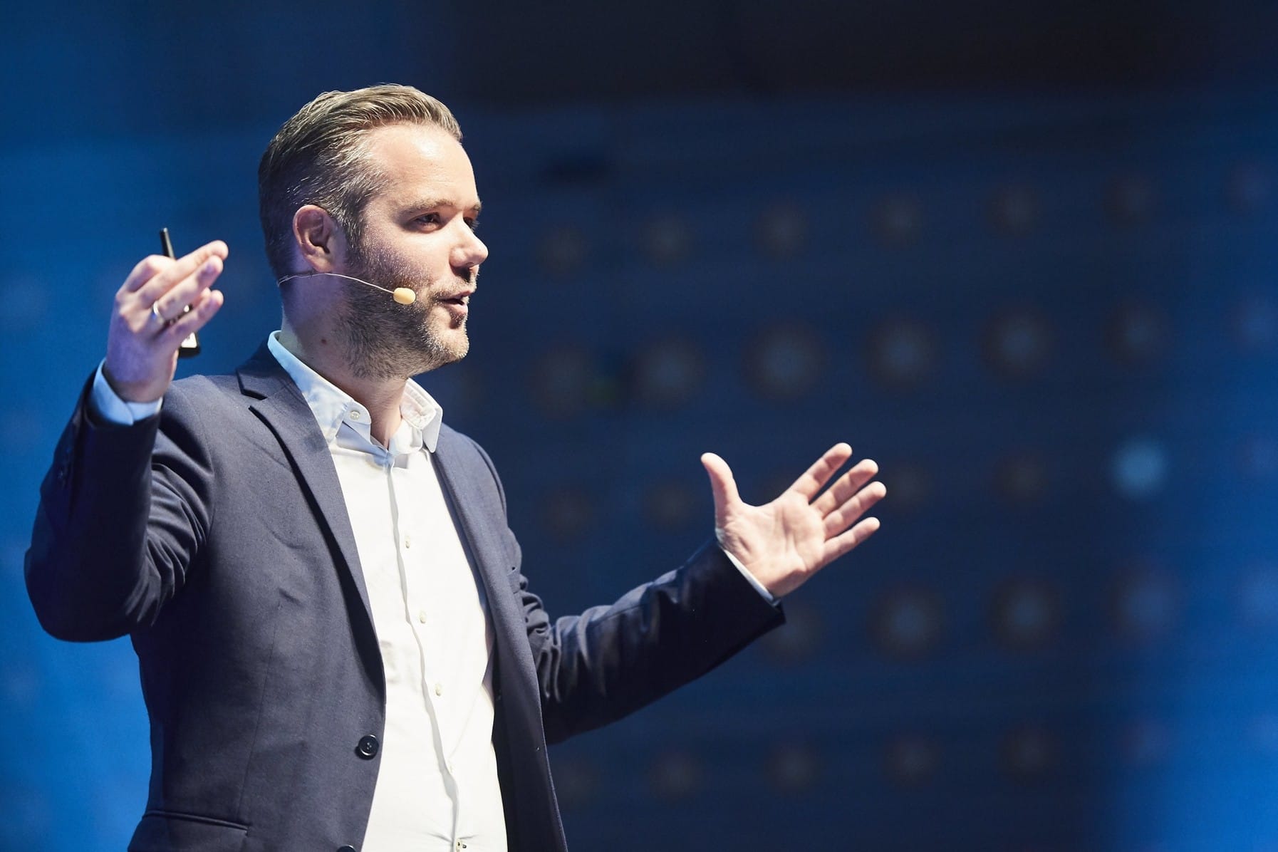 L’intelligenza artificiale ci renderà disoccupati? Prova a rispondere Dado Van Peteghem, ospite di «Bergamo Next Level»