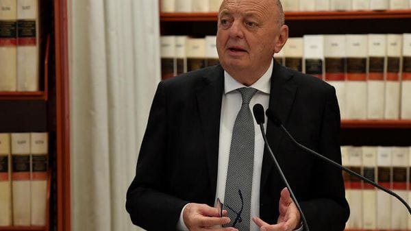 Pichetto, l'Europa può diventare avanguardia delle soluzioni decarbonizzate