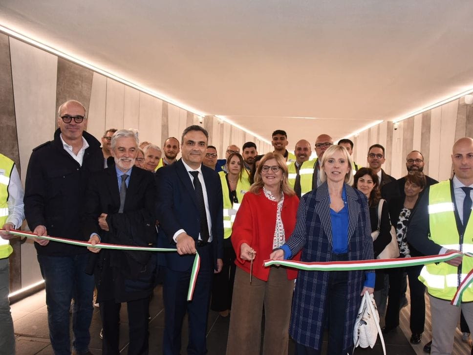 Bergamo, aperto il sottopasso ciclo-pedonale della stazione - Foto e video