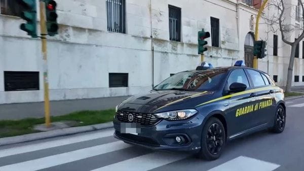 Idraulici-truffatori con base a Gorle: sequestrati 197mila euro e un suv di lusso