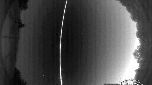 I cieli di Sicilia e Campania illuminati da un detrito spaziale