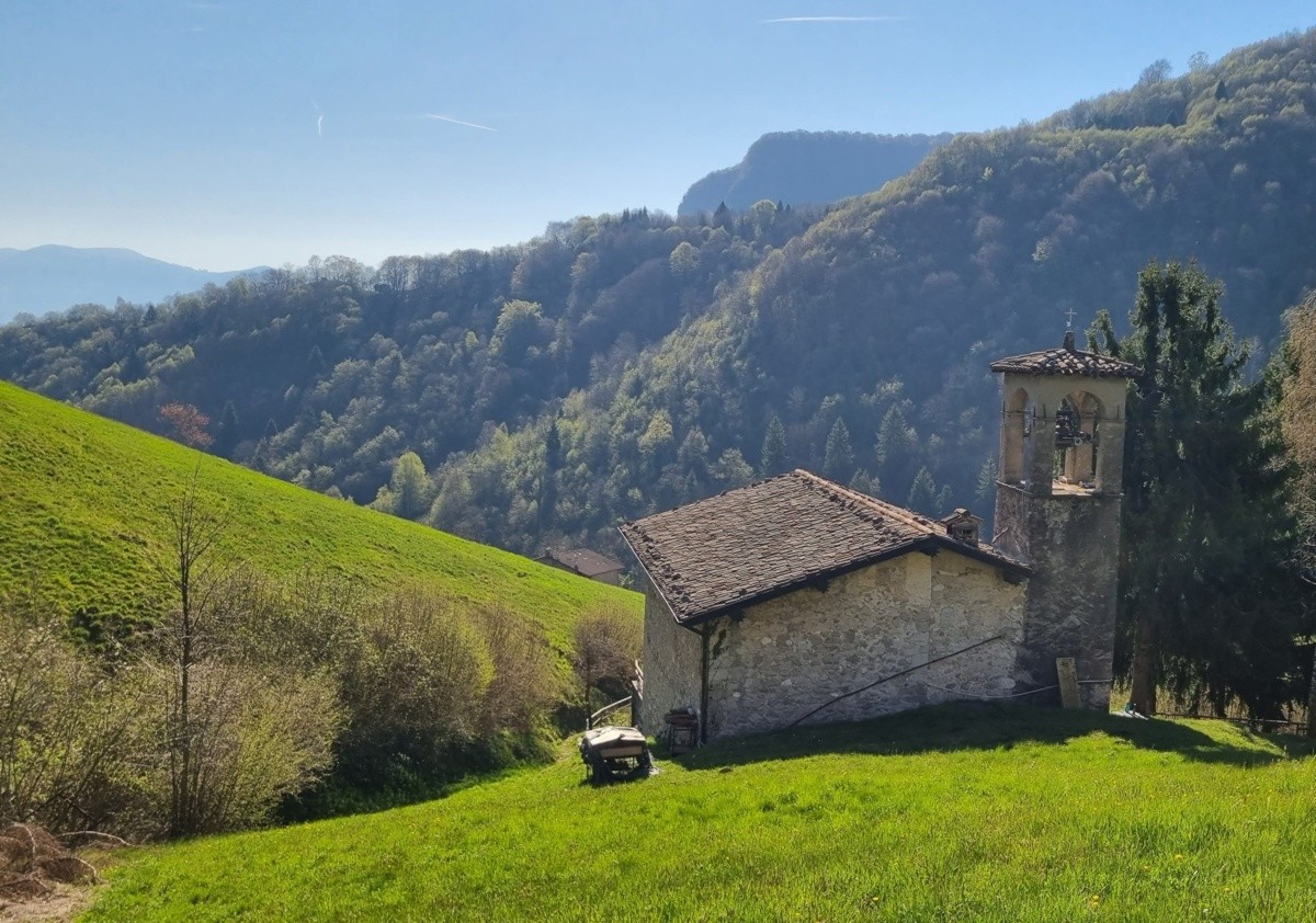 Trekking in Val de Grü, un percorso ad anello che parte da Aviatico