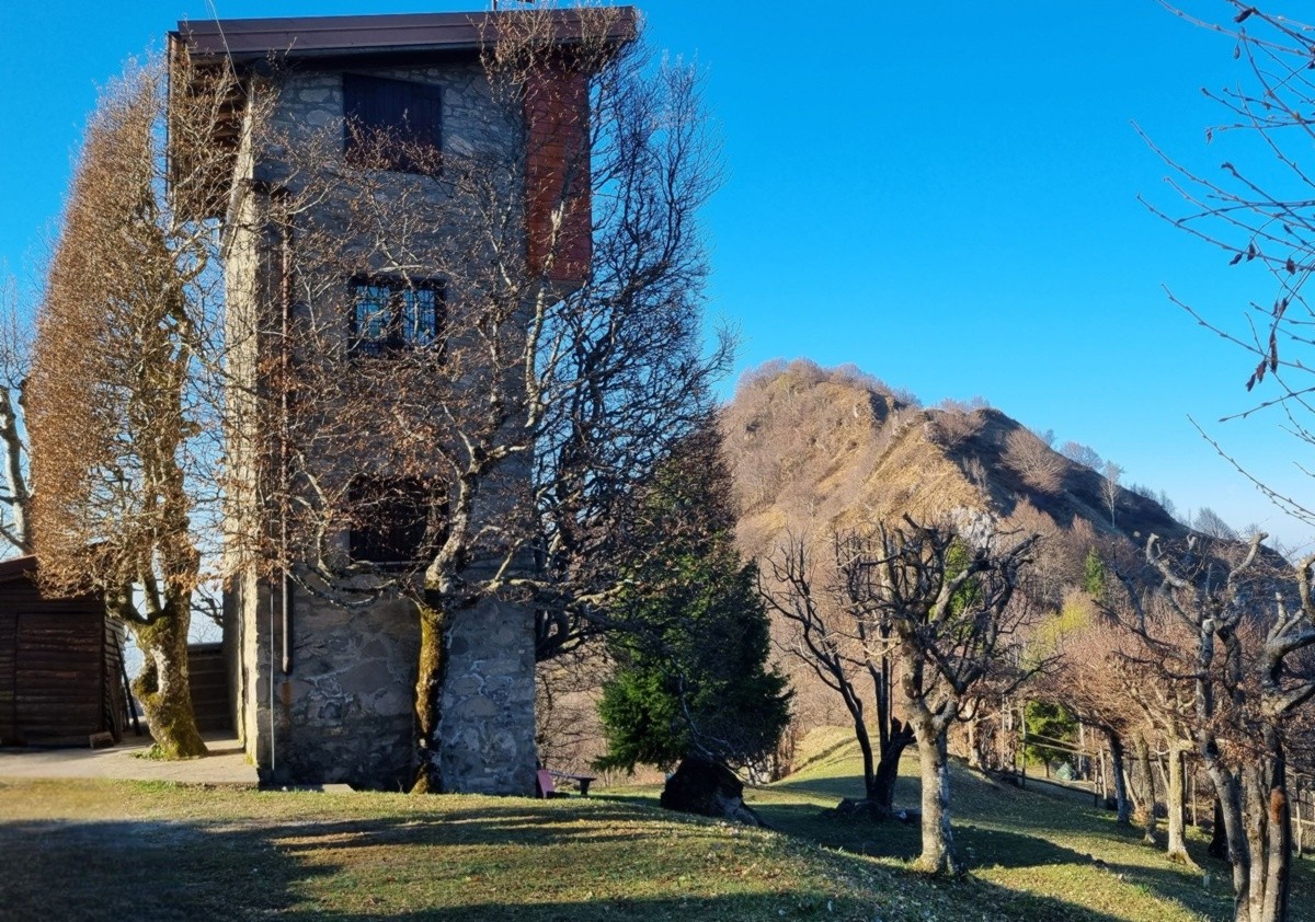 Trekking in Val de Grü, un percorso ad anello che parte da Aviatico