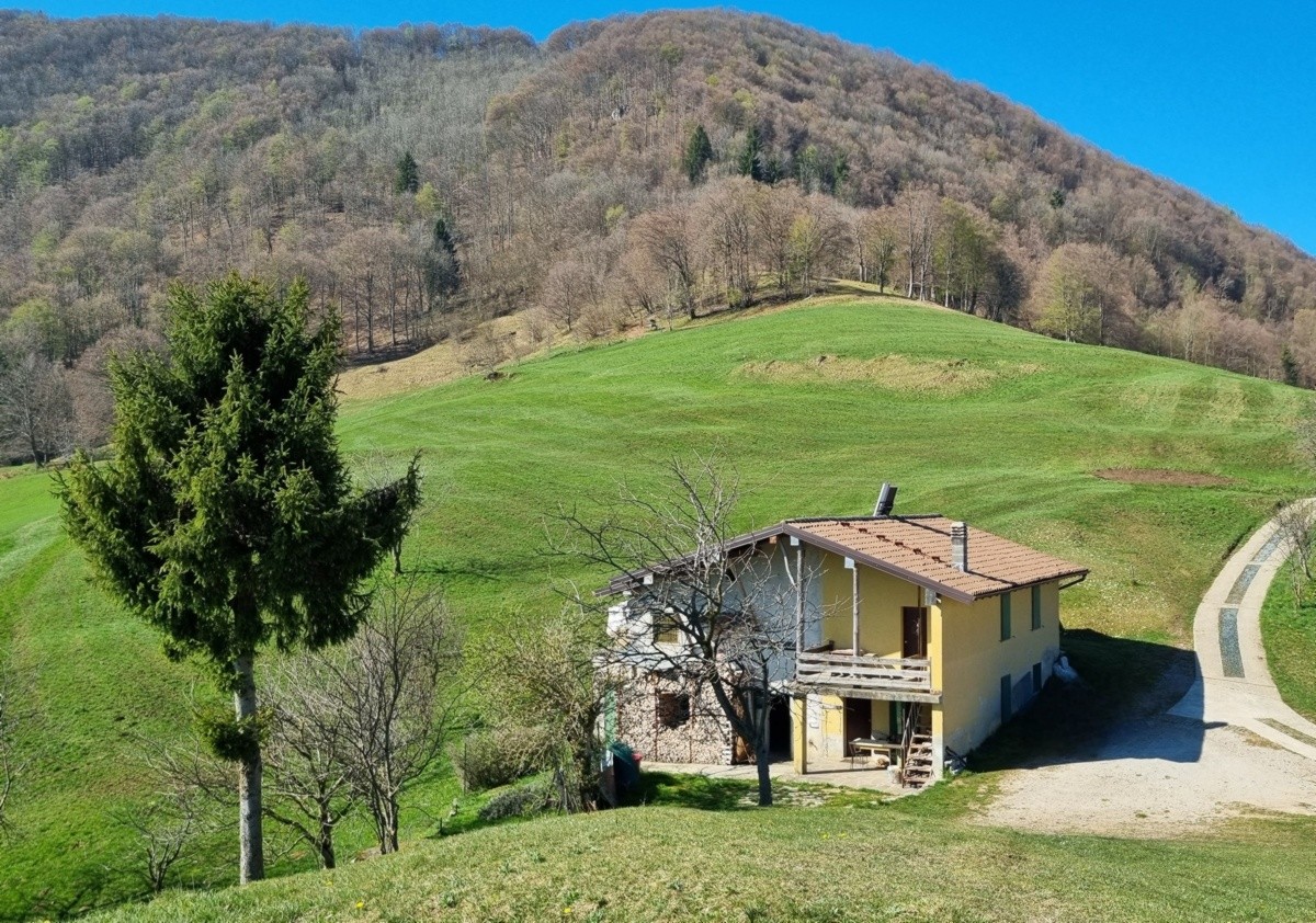 Trekking in Val de Grü, un percorso ad anello che parte da Aviatico