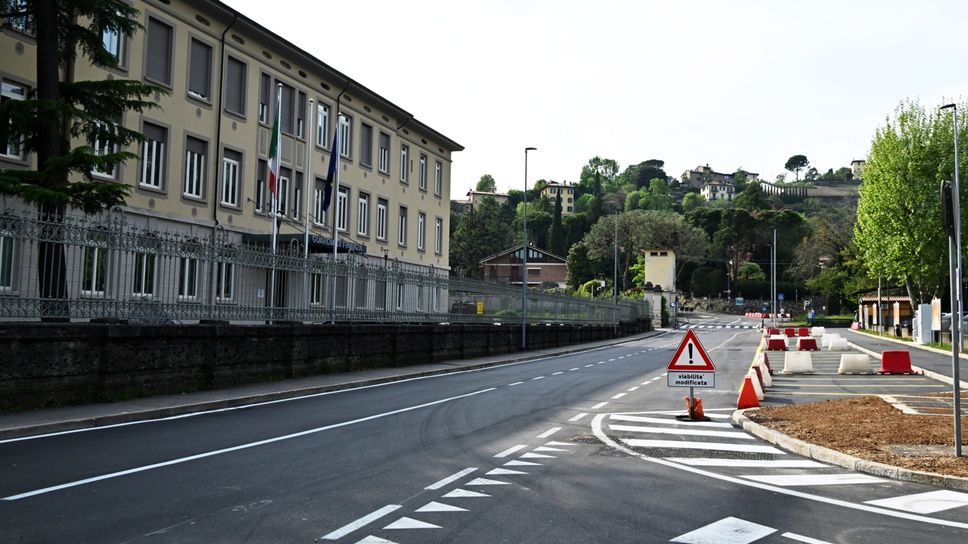 Bergamo, riaperta via Statuto e parcheggi solo per residenti