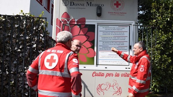Neonato affidato alla Culla per la Vita a Bergamo: sta bene