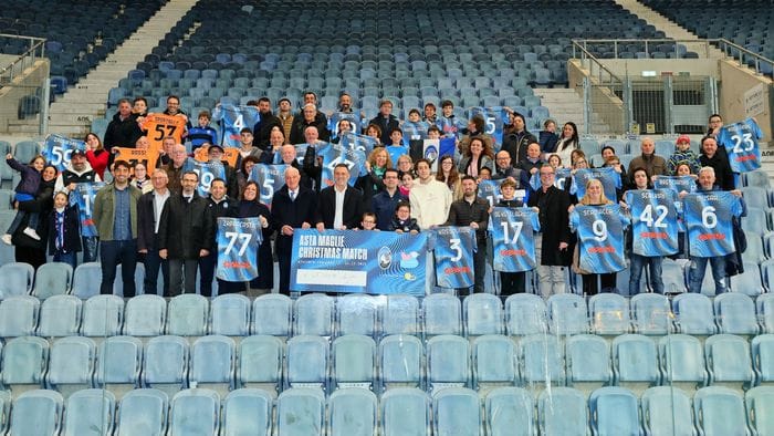 Atalanta, consegnate le maglie del Christmas match. Agli Amici della Pediatria 47mila euro