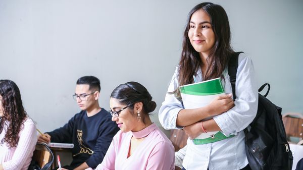 Iscrizioni alle scuole superiori in Bergamasca: «in vetta» Einaudi e Oberdan