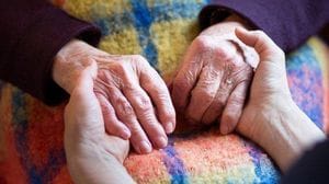 Over 80, nella Bergamasca in 20 anni +88,6%. «Prevenire l’isolamento»