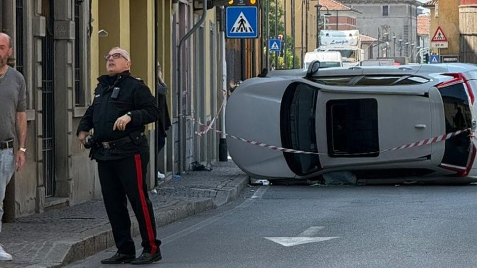 Scontro sulla SP91 a Castelli Calepio: auto si ribalta, strada riaperta alle 15 - Foto