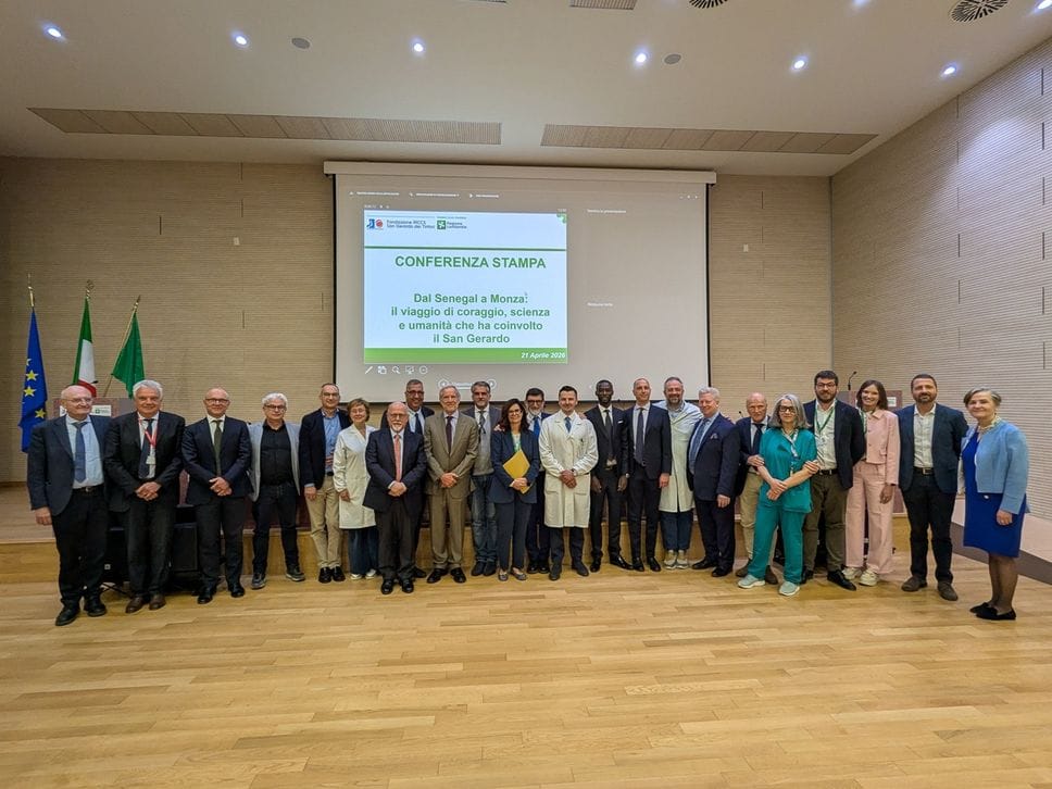 Intervento di 40 ore per separare gemelle siamesi al San Gerardo. Nello studio anche medici del «Papa Giovanni»