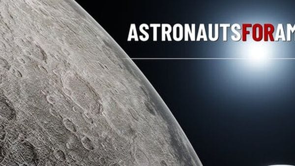 Oltre cento ex astronauti Nasa a difesa della Costituzione Usa