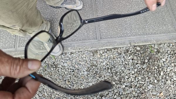 Parla il papà di Martinengo picchiato dai maranza: «Una ginocchiata dritta all’occhio»