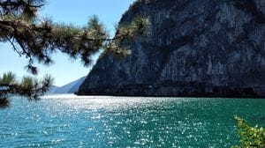 Volano le prenotazioni sul Sebino per le riprese del film con le star di Hollywood