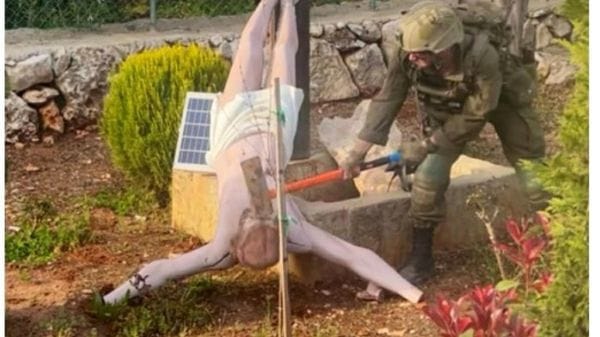 Quel Cristo offeso in Libano non ci indigna soltanto, ci  interroga profondamente