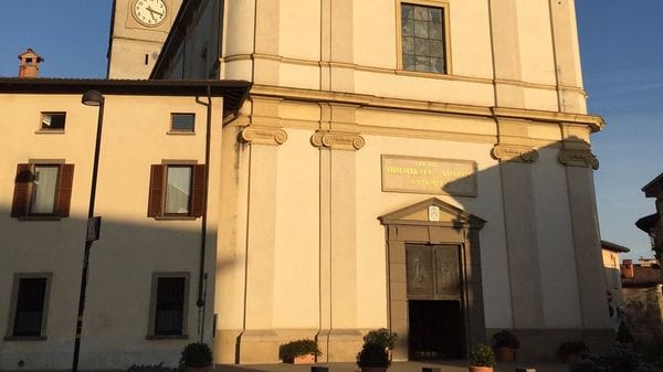 Il dolore di Curno per Simone, morto a 8 anni a causa di un brutto male