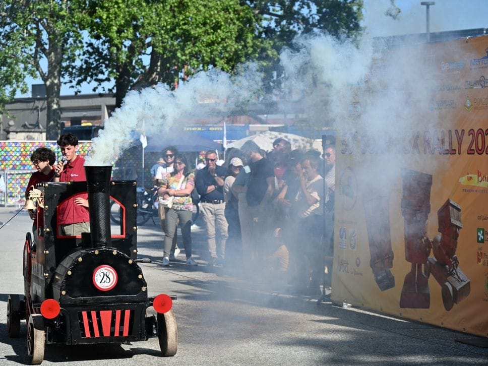 Soap Box Rally, ecco le macchine di sapone che gareggiano sulle Mura-Foto/Video