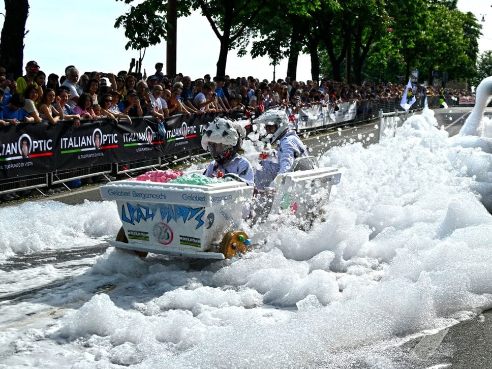 A Bergamo il Soap Box Rally è sempre un successo: in 30mila sulle Mura - Ecco i vincitori