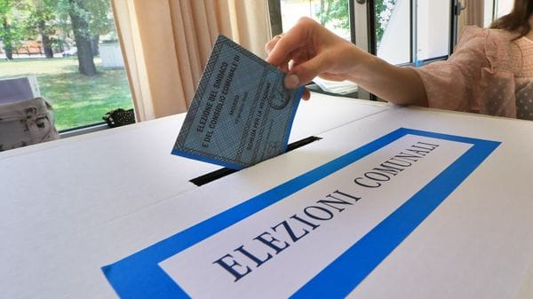Voto, le liste dei 14 Comuni: sono 28 i candidati sindaci - La mappa