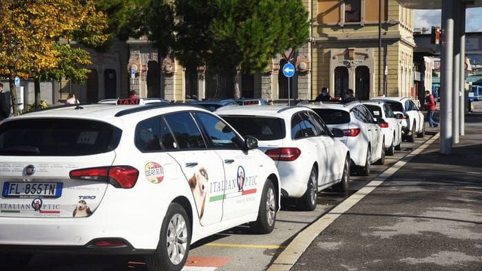taxi a bergamo nuovo bando per le ultime due licenze disponibili