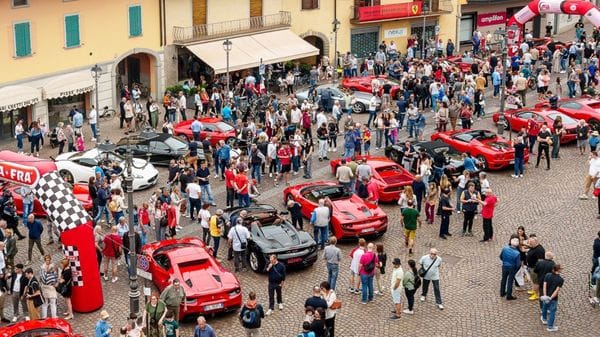 A Osio Sotto è tutto pronto per la grande sfilata delle Rosse di Maranello