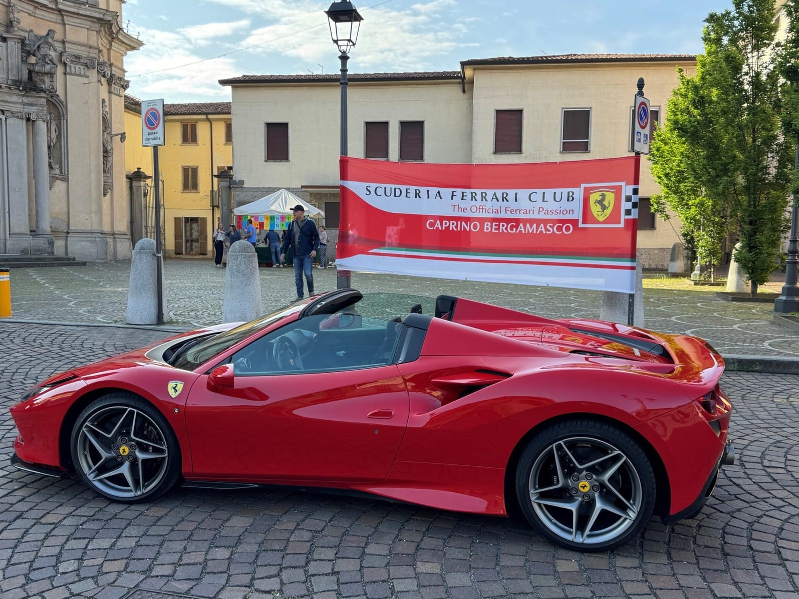 A Osio Sotto è tutto pronto per la grande sfilata delle Rosse di Maranello