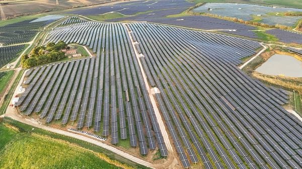 Iberdola acquista centrale solare da 42 Mw a Montalto di Castro