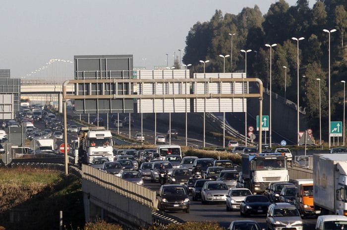 Ok dall'Eurocamera a metodo comune di calcolo emissioni gas serra nei trasporti