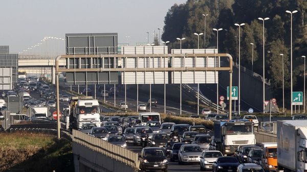 Ok dall'Eurocamera a metodo comune di calcolo emissioni gas serra nei trasporti