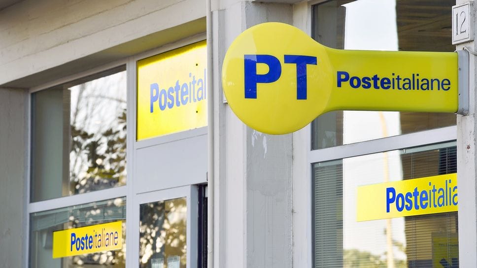 Poste, addio dal 1° maggio alla posta prioritaria