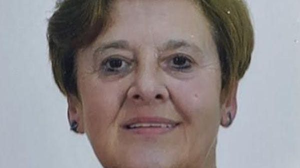 Travolta da auto e sbalzata in un campo così è morta a 64 anni Cinzia Macchioni 