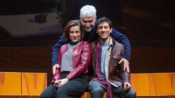 A Treviglio le coppie di Gioele Dix raccontano i linguaggi e la scommessa dell’amore 