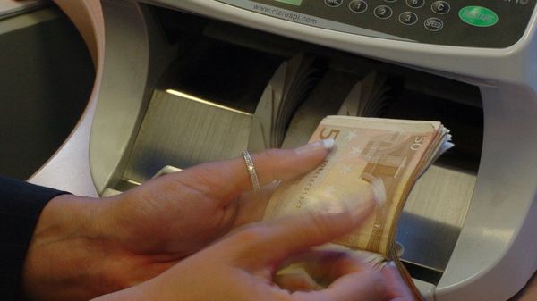 Contratto, i bancari alzano la posta Chiesto un aumento di 518 euro